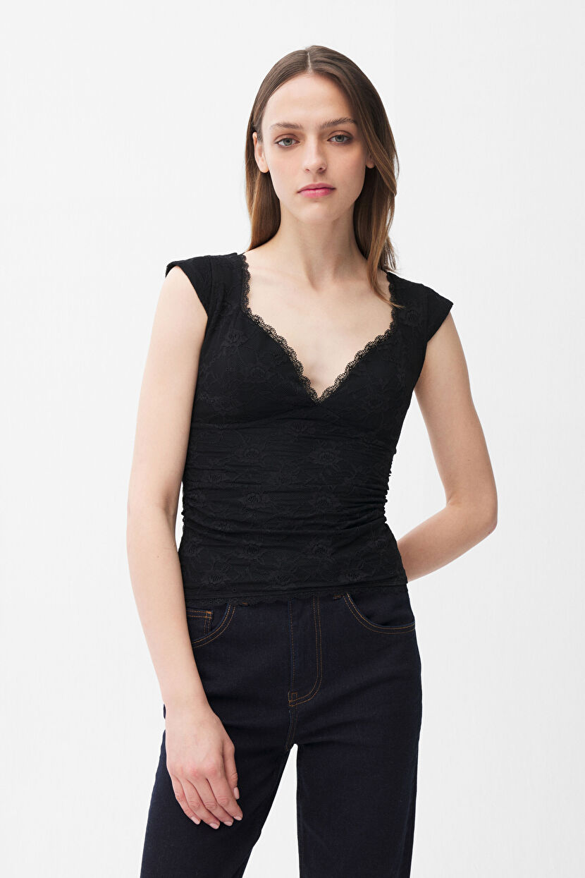 Black Sleeveless lace blouse 11546594000-001 | adL