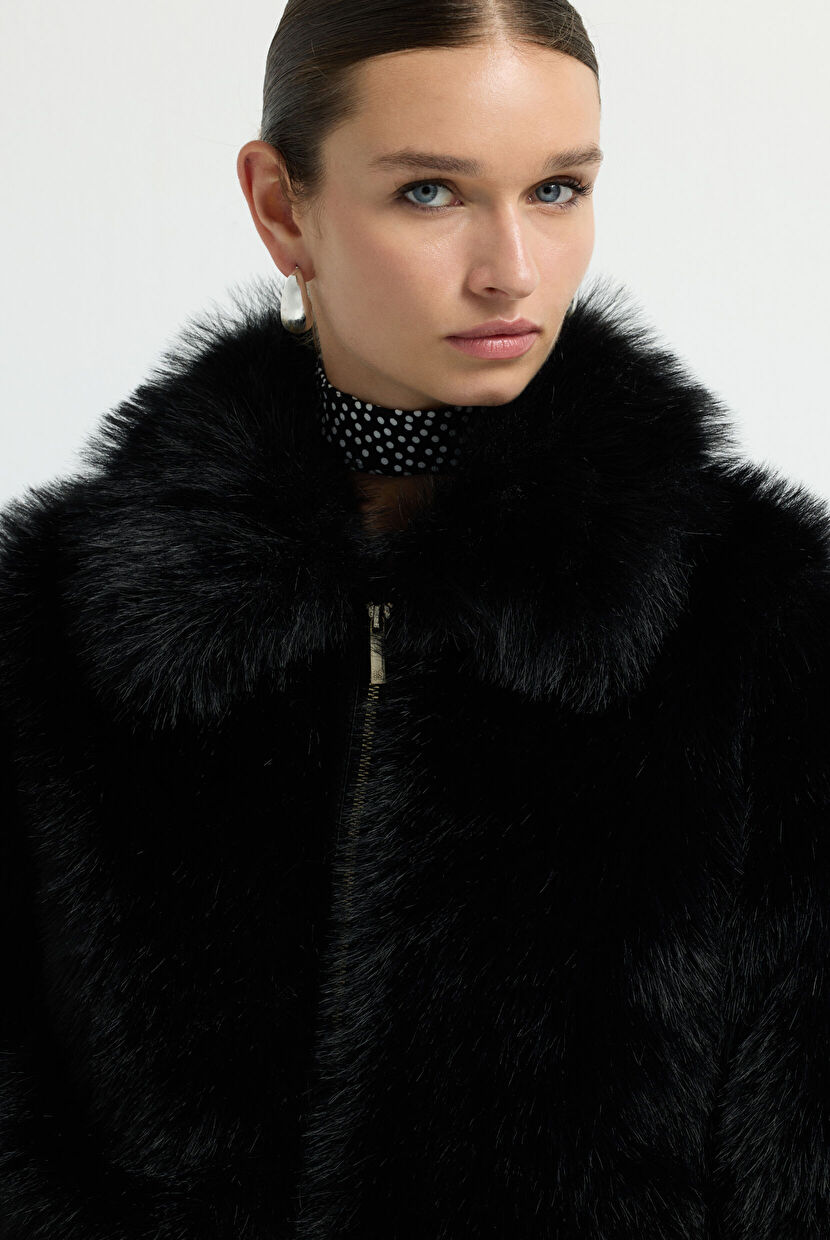 Black Short Zippered Fur Coat 15245486000-001 | adL