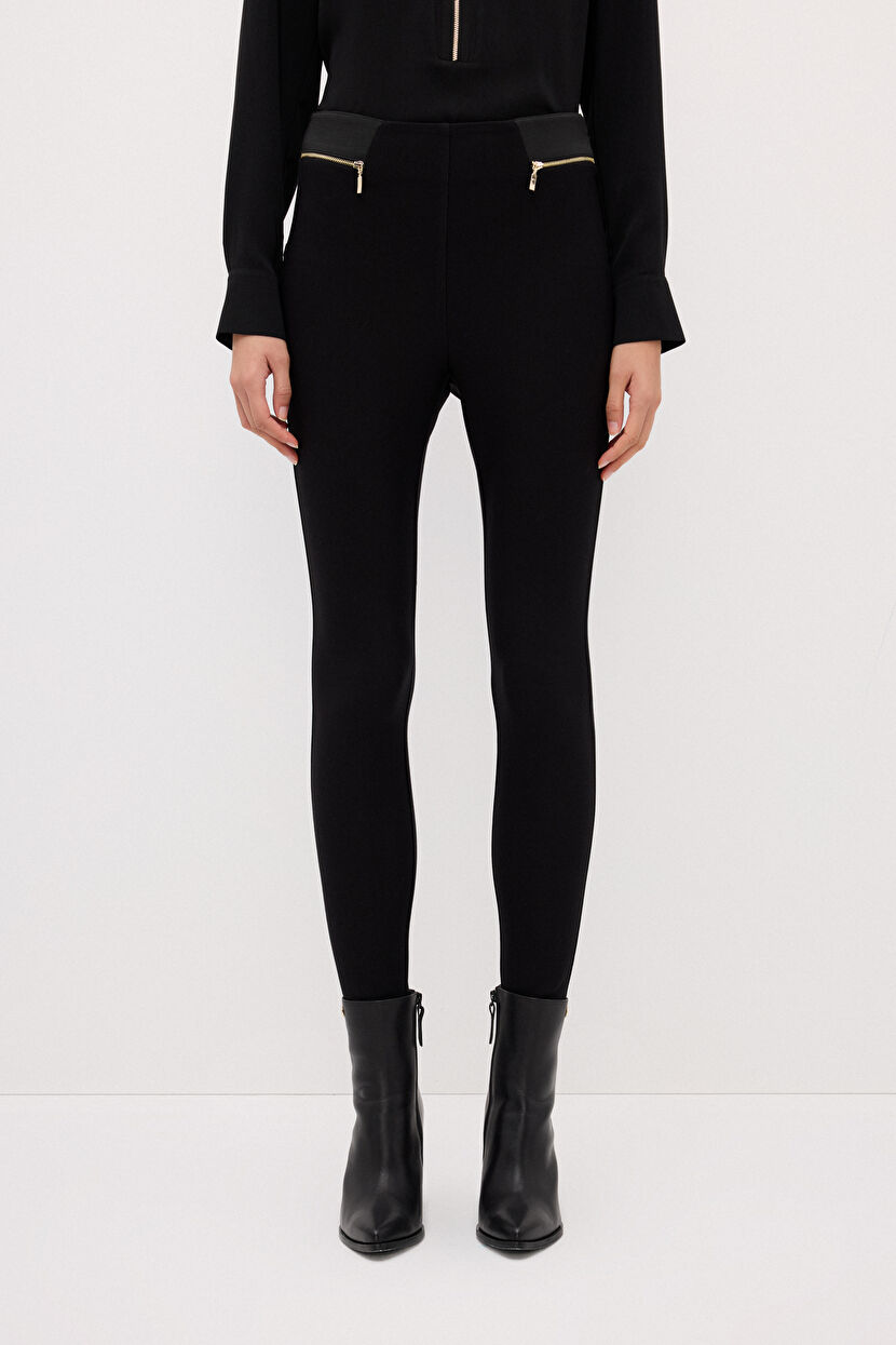 Aktrisa Valeriya Lanskaya yalangoch surat